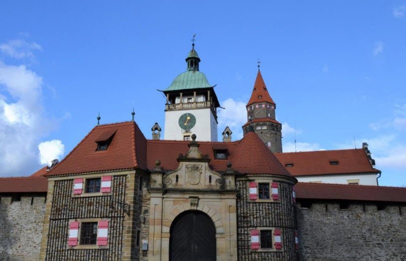 Castle Ruins Pustý Zámek, Dubá, Czech Republic (Czechia)